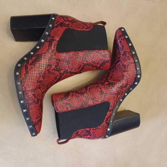 Charles David Dodger Red Snake booties Size 9.5 - Picture 2 of 11